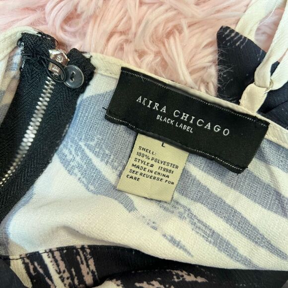 Akira Crop top - Picture 4 of 5